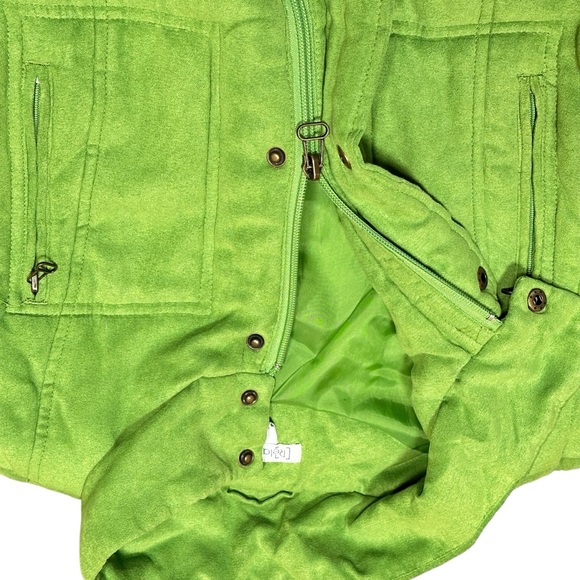 Relativity Bright Green Faux Suede Vest W/ Brass Colored Snaps & Zipper (XL) - Picture 10 of 12